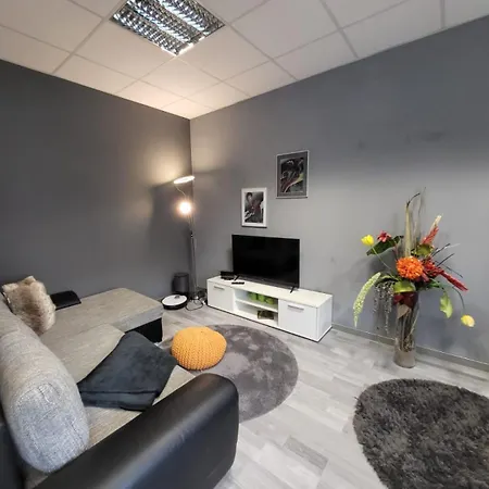 2 Mit Gemeinschaftsraeumen, Tiefgarage Апартаменты *