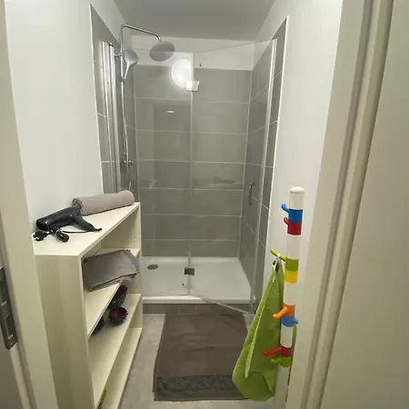 2 Mit Gemeinschaftsraeumen, Tiefgarage