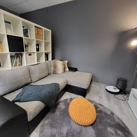 Appartement 2 Mit Gemeinschaftsraeumen, Tiefgarage *